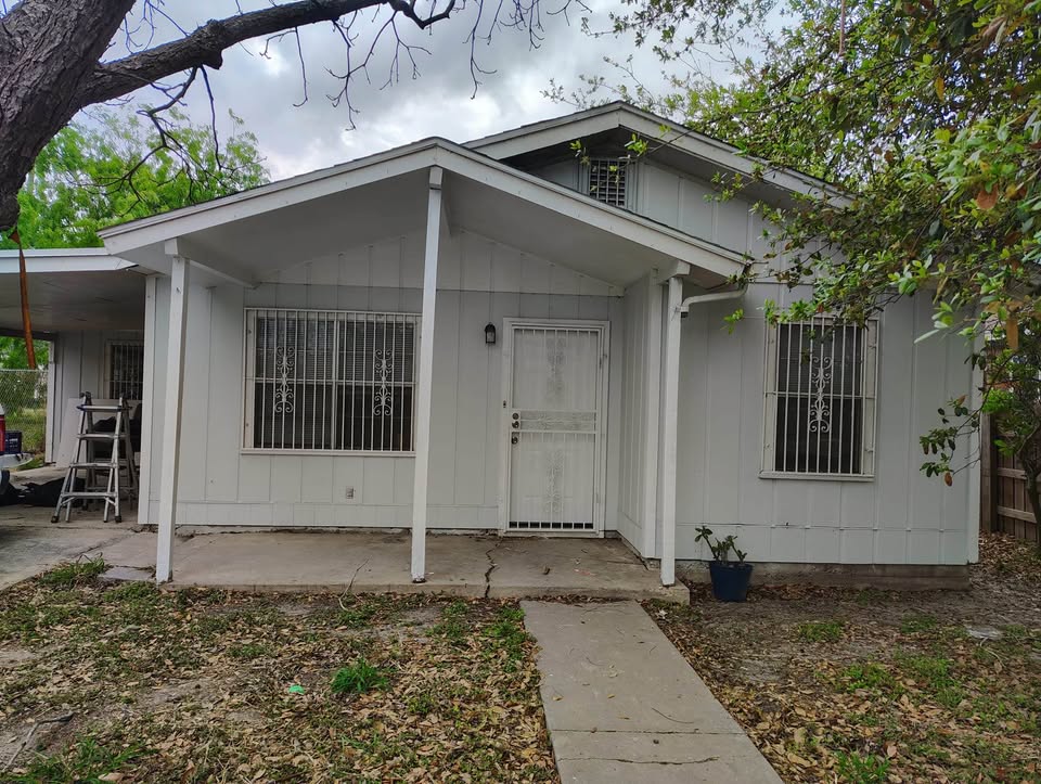 1115 Sandy Ln